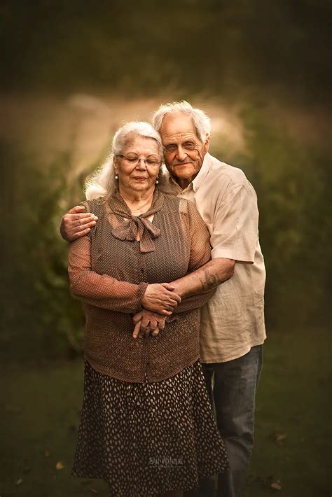 This Photographer Asks Elderly Couples To Pose For Engagement-Style ...