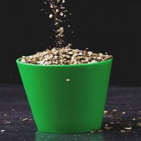 Vermiculite 500gm Imported For Seed Germination, Cutting Roots, Root ...