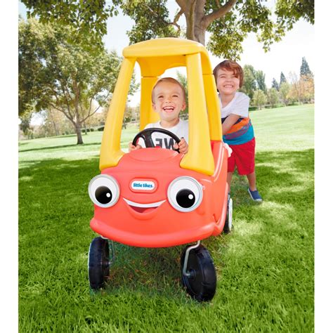 Little Tikes Cozy Coupe Foot-to-Floor Toddler Ride-on Car For Kids Boys Girls Ages 18 Months To ...