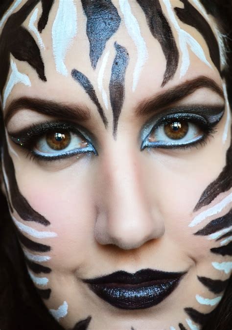 CarolinaCupcake Makeup: Queen Zebra- Halloween Look #5