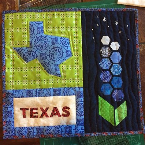 Texas Bluebonnet Modern Applique Mini Quilt | Craftsy | Quilts, Mini quilts, Mini quilt patterns