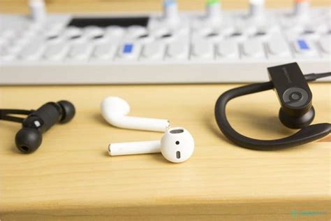 Powerbeats 3 vs. Airpods: Which You Should Buy?