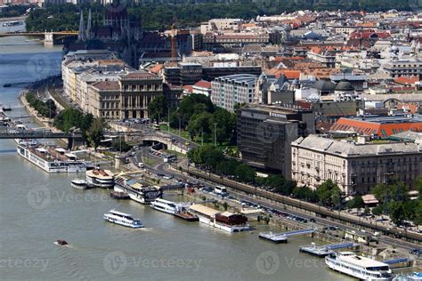 Budapest is the capital and largest city of Hungary. 8712507 Stock ...