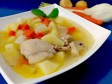 Sopa de Verduras con Pollo Muy Fácil - Cocina A Buenas Horas