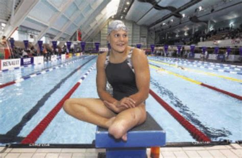 Natalie du Toit set to lead swimming team