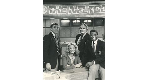 Irv Cross, CBS Sports Analyst, Has Died | Next TV