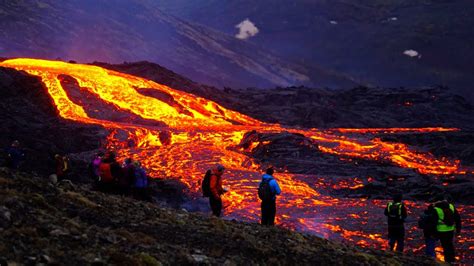 HUGE LAVA FLOWS !!! ICELAND VOLCANO ERUPTION - May 13, 2021 - YouTube