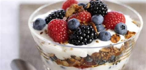 Healthy Greek Yogurt Berry Granola Parfait - AOL Food