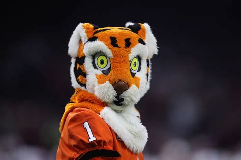 Louisiana Starts Go Fund Me for Clemson's Mascot