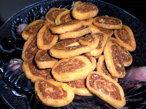 Bhakarwadi Recipe, Crispy Bhakarwadi Recipe, How to Make Bhakarwadi