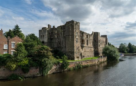 Visit Newark Castle - Castle-Photography.co.uk