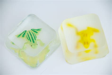 How to Make Faux Scientific Resin Molds - At Charlotte's House