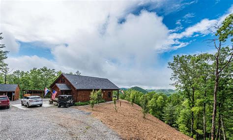 NC Mountain Cabin Acreage Retreat