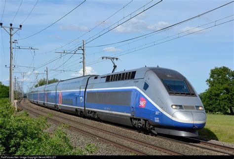 rame 807 SNCF Alstom TGV EuroDuplex at Roques sur Garonne (Haute Garonne), France by Gerard ...