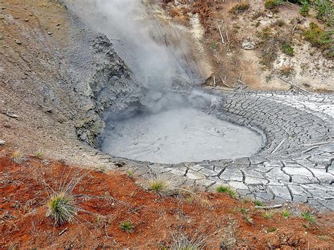 Mud Volcano Trail (Yellowstone) – Natural Atlas