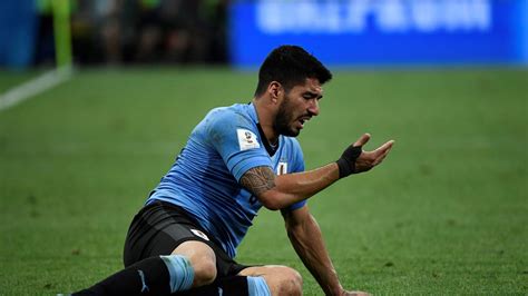 Luis Suarez back to his tenacious best as Uruguay beat Portugal ...