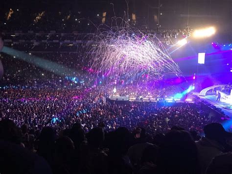 Davido Shuts Down 02 Arena (Photos/Video)