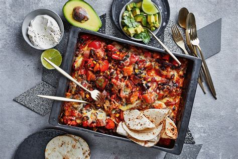 Simple tray bake dinner recipes