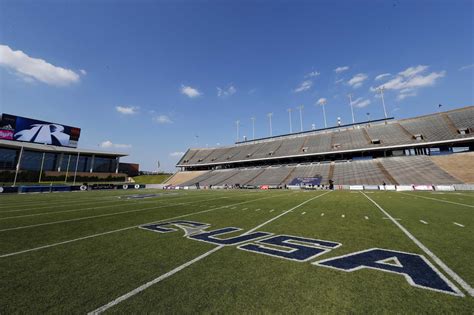 UConn football in Conference USA? Exploring the pros and cons of a ...