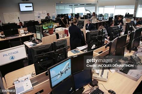 Air France Hub Control Centre Photos and Premium High Res Pictures - Getty Images