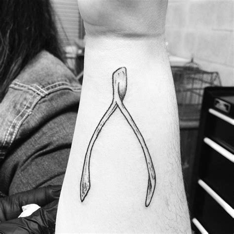 Lil wishbone. Web Instagram User » Followgram | Body art tattoos ...