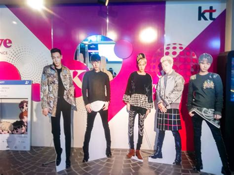K-LIVE , WORLD’S FIRST 3D KPOP HOLOGRAM CONCERT ! | KoreaTravelEasy