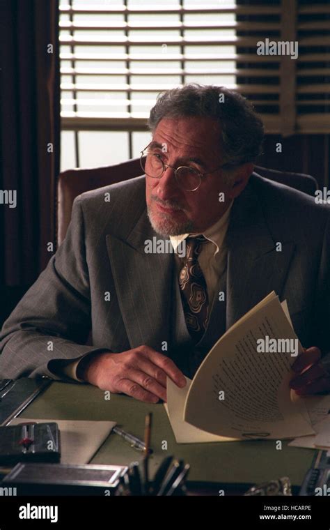 A BEAUTIFUL MIND, Judd Hirsch, 2001 Stock Photo - Alamy