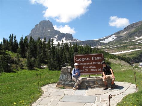 Hiking at Logan Pass | Adventure Bus