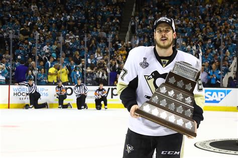 Sidney Crosby wins his 1st Conn Smythe trophy for Penguins