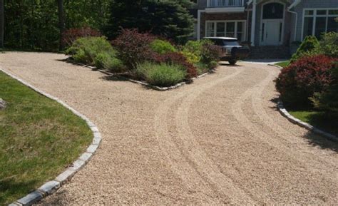 Branched sand driveway | Gravel driveway landscaping, Circle driveway ...