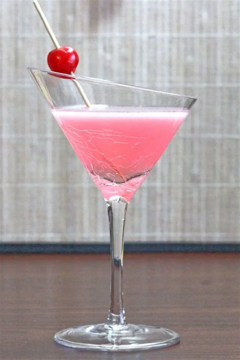 15 Best Pink Cocktails to Drink