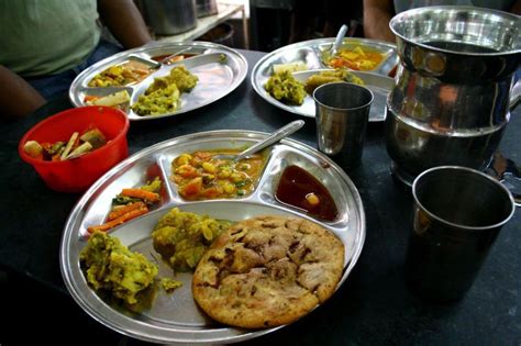 Chandni Chowk's Best Food and History Revealed!! | Food, Street food, Indian food recipes