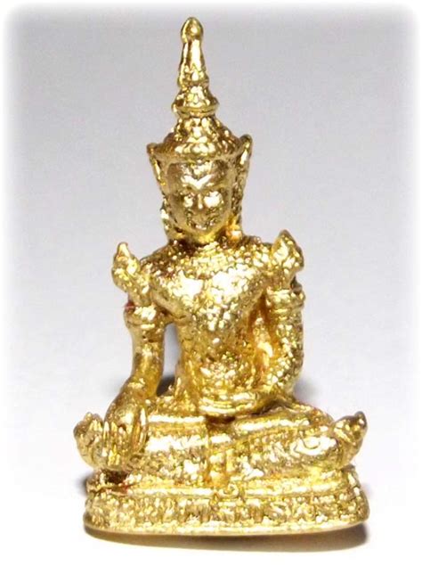 Pra Maha Jakkapat Loi Ongk Statuette – Thailand Amulets