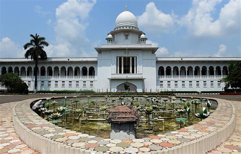 Lady Justice Statue Removed From Bangladesh's Supreme Court After ...