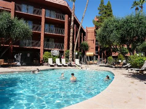 Holiday Inn & Suites Phoenix Airport North - UPDATED 2020 Prices, Reviews & Photos (Arizona ...