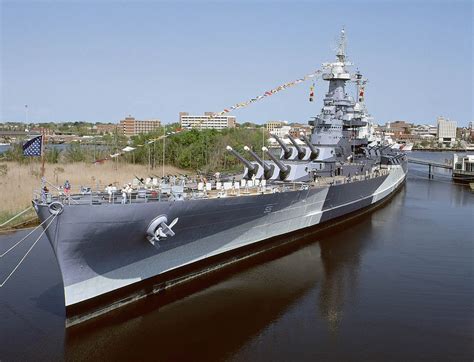 North-Carolina | Battleship north carolina, Uss north carolina, Battleship