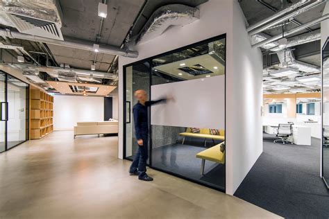 Dentsu Aegis Network Offices - Hong Kong | Office Snapshots