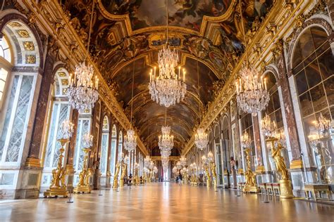 Hall of Mirrors in the palace of Versailles, France | Hall of mirrors ...