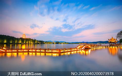 西湖雷峰塔夜景风光摄影图片_大图网图片素材