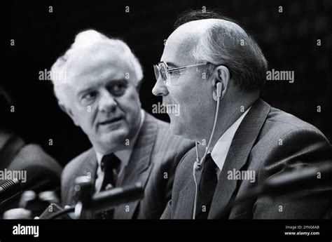 Eduard shevardnadze gorbachev hi-res stock photography and images - Alamy