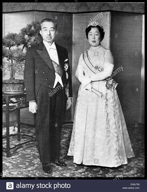 Emperor Hirohito and Empress Nagako of Japan 1956 Kaiser, Emperor Shōwa, Medieval Wedding Dress ...