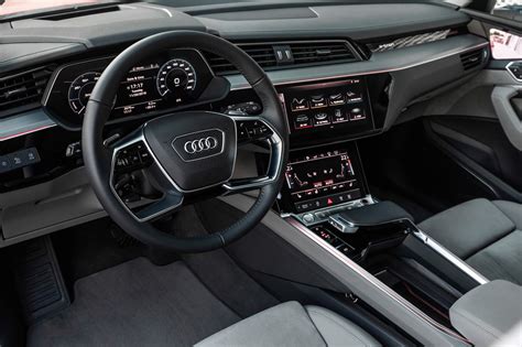 Scan Every Inch Of The 2019 Audi e-tron Electric SUV In 303 Photos | Carscoops