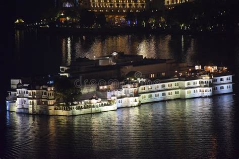 Night View of Taj Lake Palace Hotel on Lake Pichola - Udaipur, Rajasthan Stock Photo - Image of ...