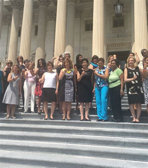 Congresswomen Take Photo In Sleeveless Outfits After Paul Ryan’s Dress Code Amended