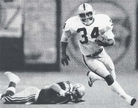 Image Gallery of Bo Jackson | NFL Past Players