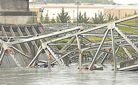 I-5 Skagit River Bridge Collapse Photos | Multimedia | goskagit.com