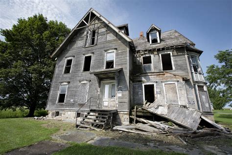 How To Get An Abandoned Property For Free