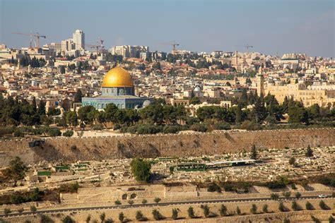 Temple Mount And The Western Wall of Jerusalem | Temple mount, Western ...