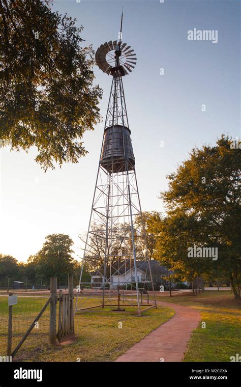 Jimmy carter farm hi-res stock photography and images - Alamy