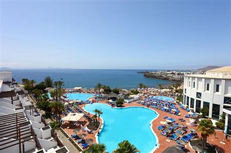 Sandos Papagayo Beach Resort in Lanzarote, Playa Blanca | Holidays from £513 pp | loveholidays